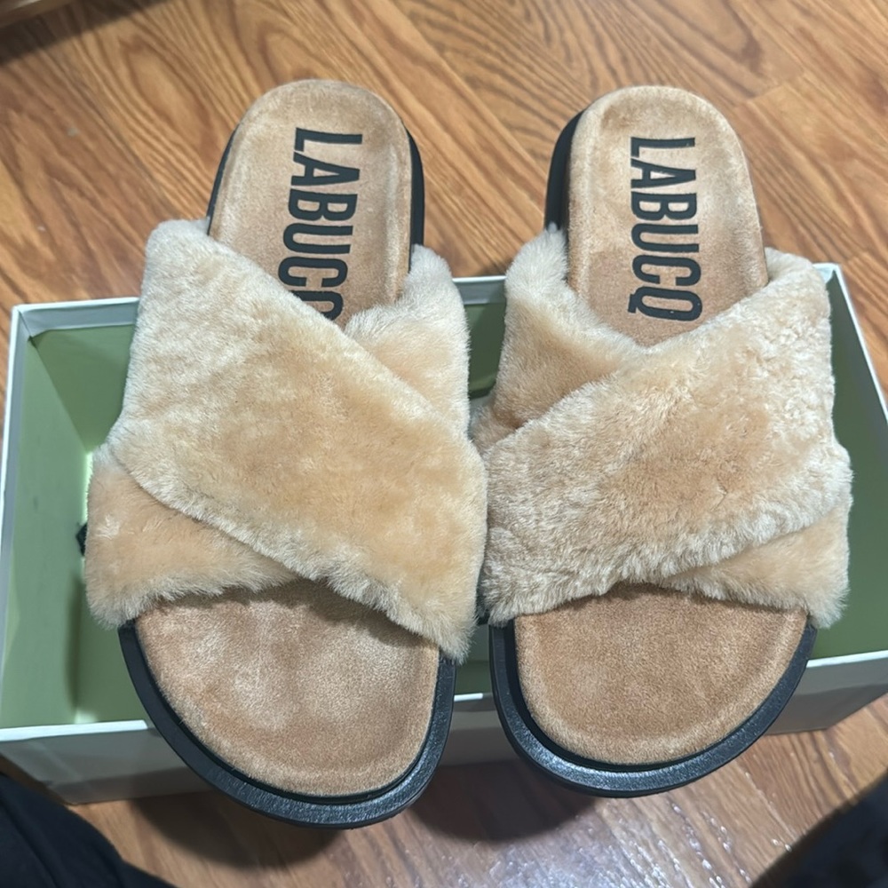 LABUCQ - MO SLIDE CAMEL SHEARLING - CAMEL CHEARLING - SIZE 40